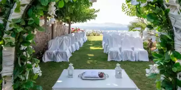 Lofaki Bar Restaurant