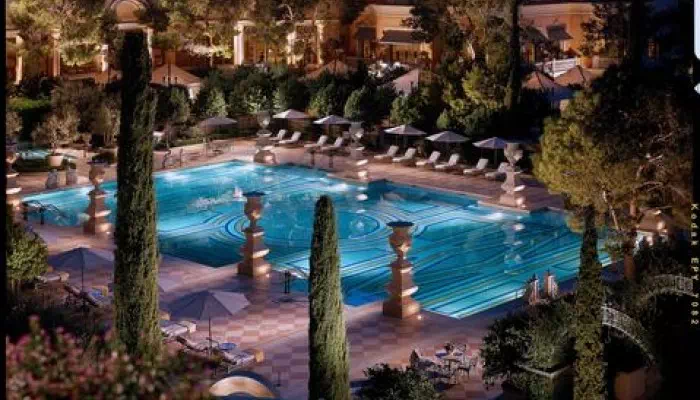 Bellagio_Pool_55370_low-373